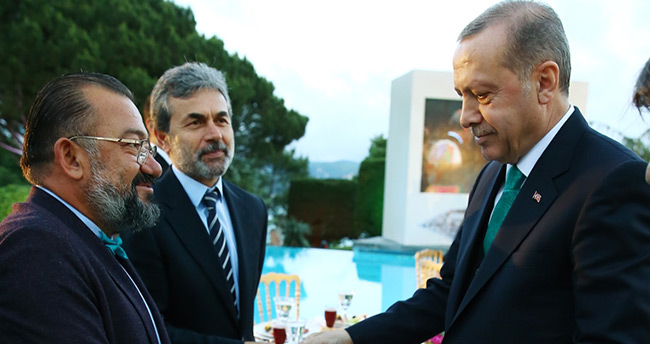 Erdoğan sanatçı ve sporculara iftar verdi